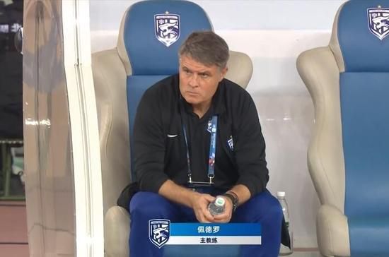 吸允式裸体互伸舌头激情舌吻